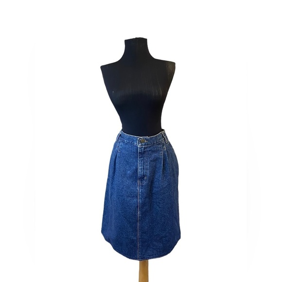 Vintage Chic Classic Denim Jean Skirt - Picture 7 of 15